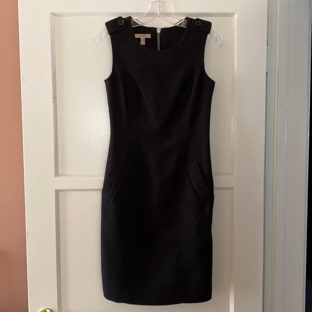 Burberry Form Fitting Black Dress